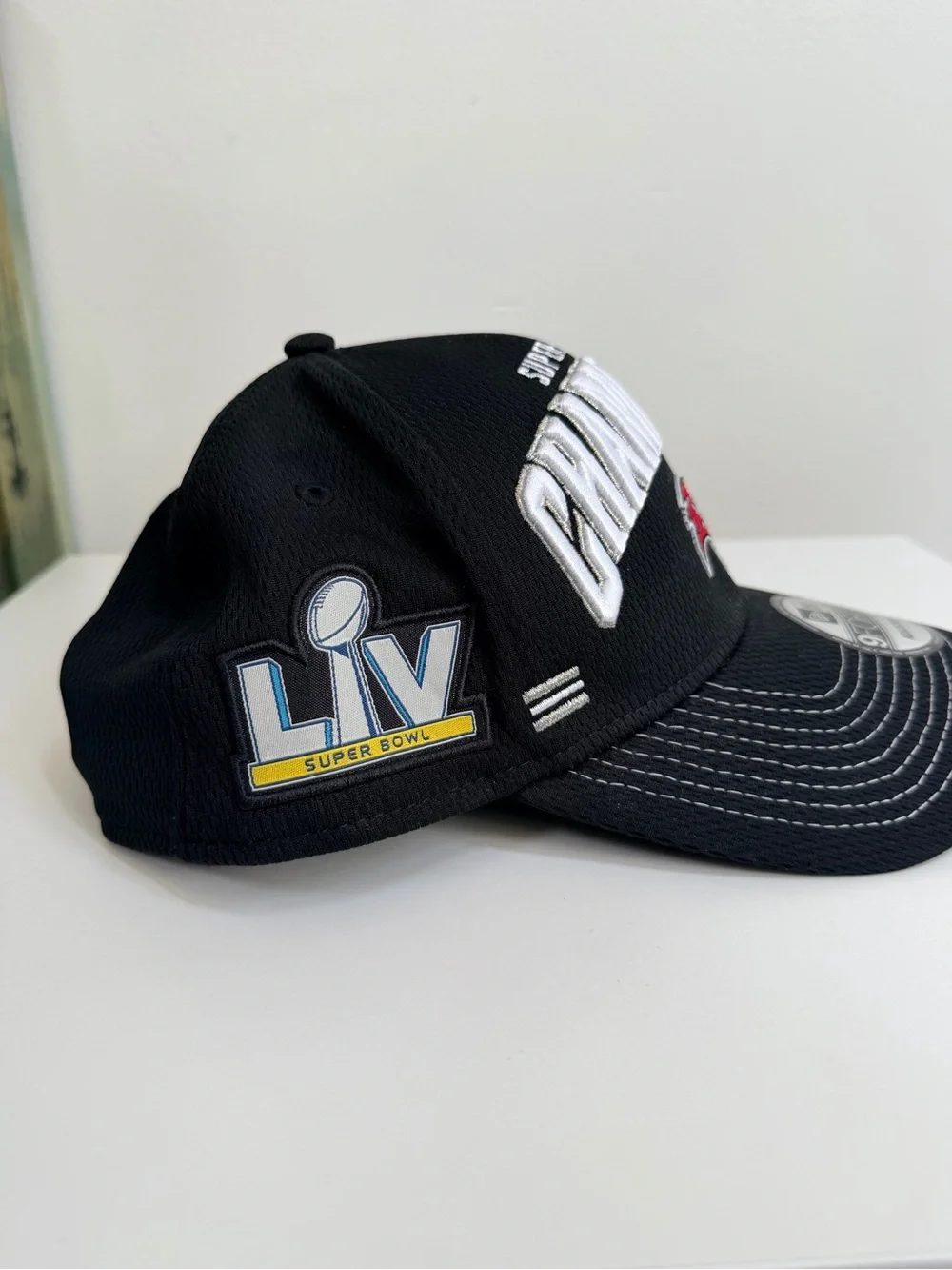 New Era Black Tampa Bay Buccaneers Super Bowl Champions 9FORTY Hat